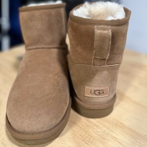 Ugg Classic Mini II - Chestnut EUC